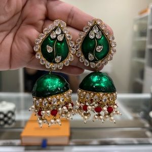 Green Jhumka earring!